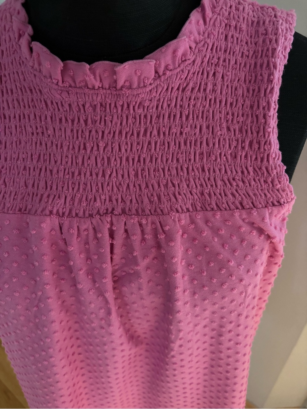 J.Crew Smocked Clip Dot Sleeveless Top Pink Ruffle Neck Size M - Picture 6 of 10